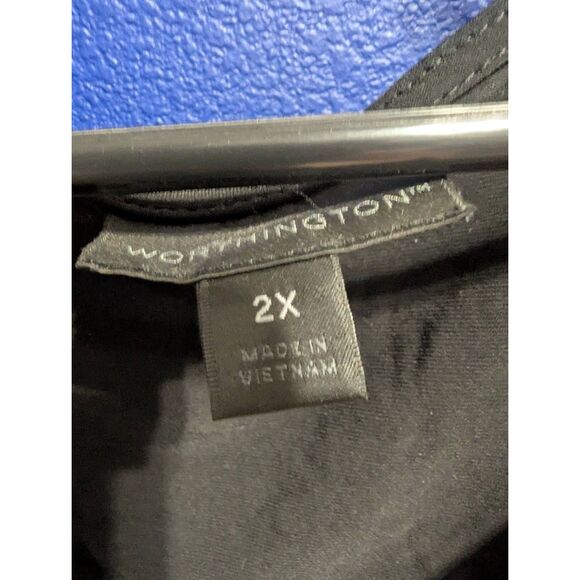 Pair of Plus Size Blouses - Picture 3 of 11